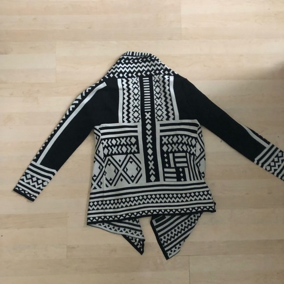 Larry Levine B&W Open Cardigan - Picture 6 of 8